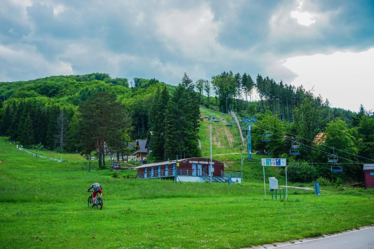 Penzion Deer Valča Eksteriør bilde