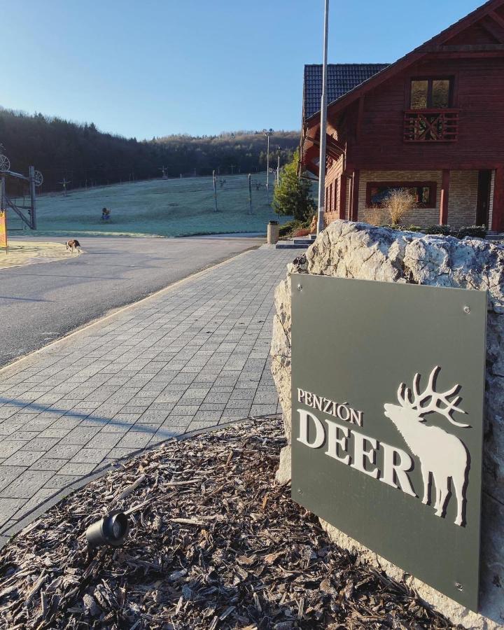 Penzion Deer Valča Eksteriør bilde